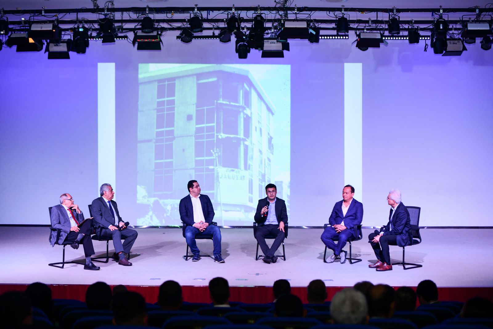 Reflexión, técnica y cooperación marcaron el cierre de la 8ª Jornada del Código Modelo Sísmico